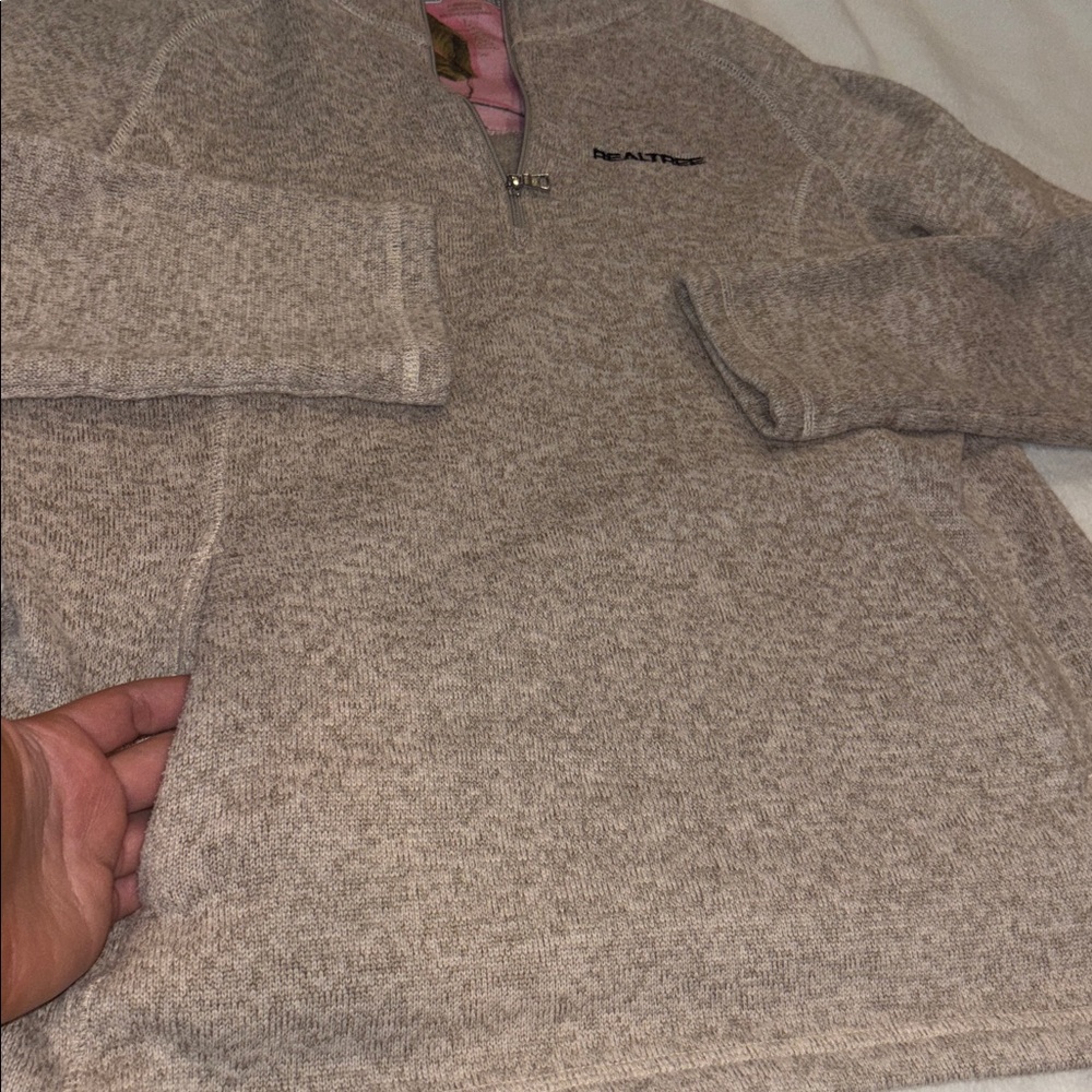 Sweater - Picture 3 of 4